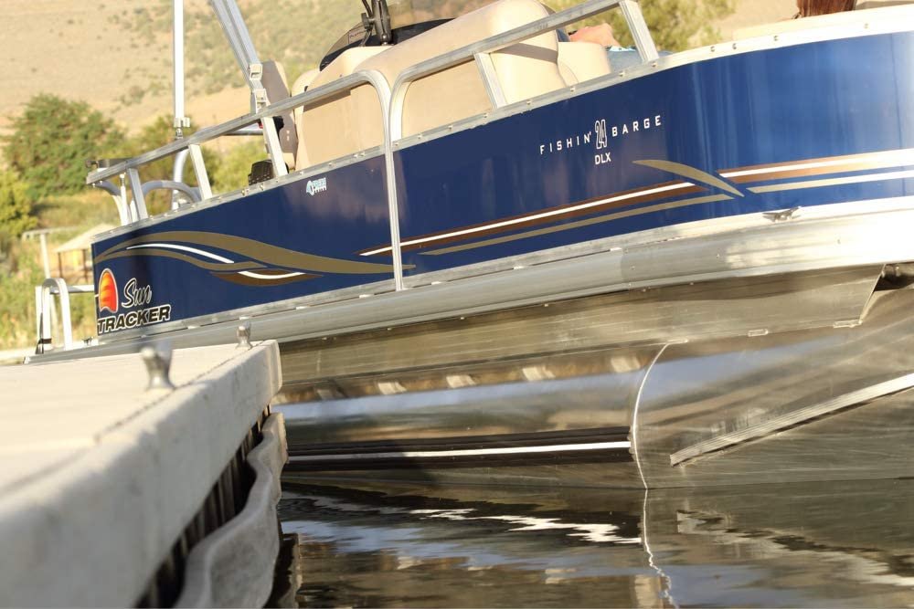 Megaware PontoonGuard® - 32' Kit - (2) 16' Guards f/Pontoon Up To 21' - Red